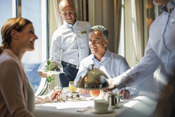 Hapag-Lloyd Cruises EUROPA Europa Restaurant.jpg